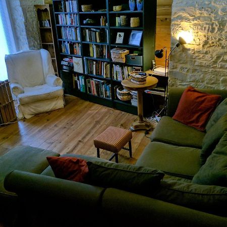 The Bean Barn Apartment Arcais Ngoại thất bức ảnh