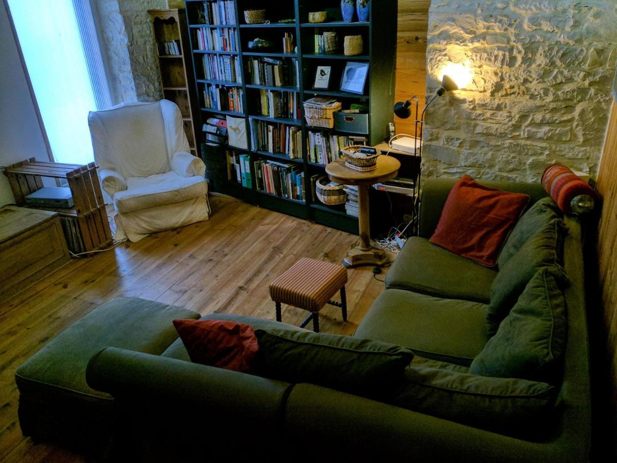 The Bean Barn Apartment Arcais Ngoại thất bức ảnh